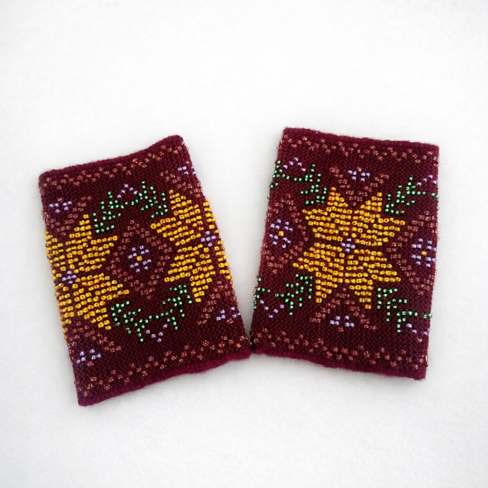 pērļota aproce maucis