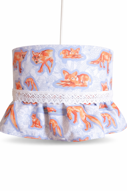 lampa ar abažūru auduma