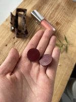 Dabīgās ādas nagliņu auskari, roku darbs - Attēls 5