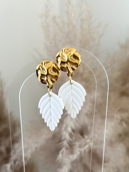 Balti polimērmāla auskari