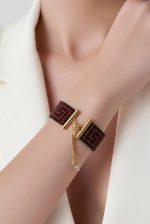 Sīkpērlīšu rokassprādze melnā un vīna sarkanā krāsā - Attēls 2