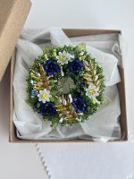 Broša ziedu vainags VASARAS PIESKĀRIENS - Attēls 2