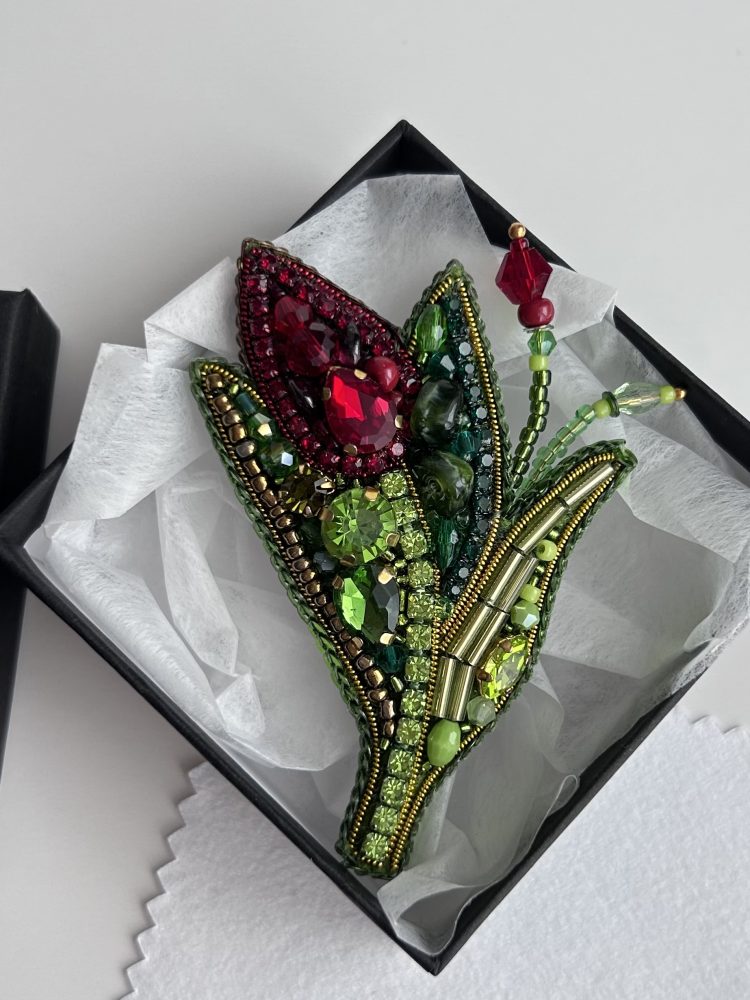 Broša sarkana TULPĪTE