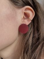 Dabīgās ādas nagliņu auskari, roku darbs - Attēls 2