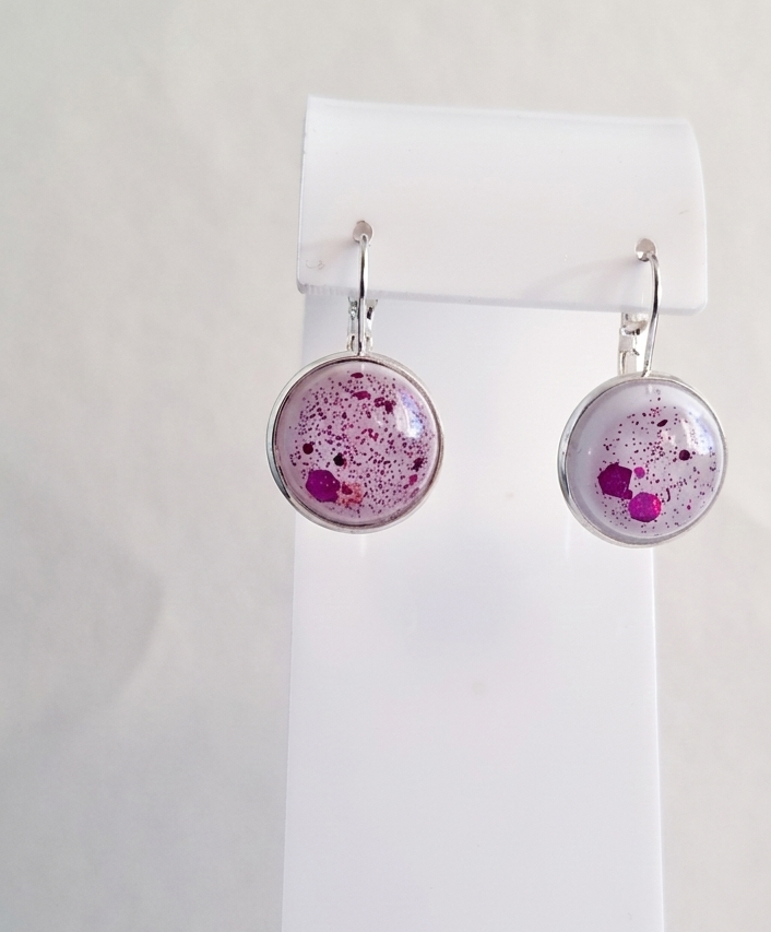 auskari ar kaltētiem ziediem