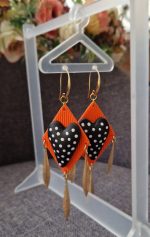 Gari auskari melnā SIRDS