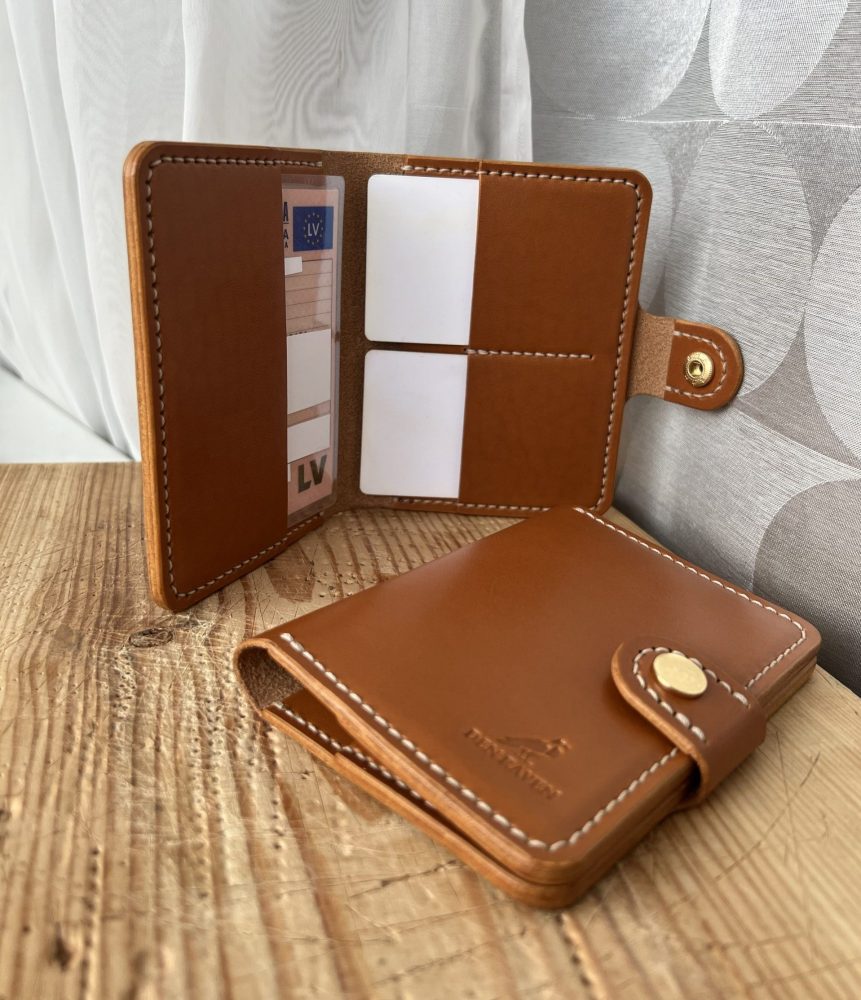 ādas maciņš auto reģistrācijas apliecībai