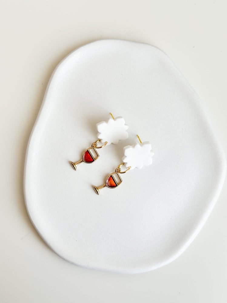 balti auskari roku darbs