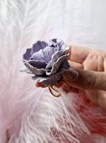 gredzens ar ziedu violets