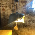 Industriāla lampa no veca čuguna poda - Attēls 4