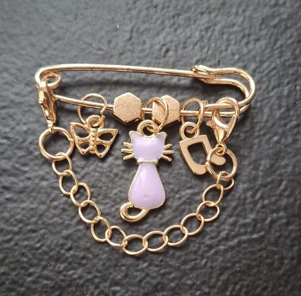 Piespraude ar ķēdītēm un KAĶI