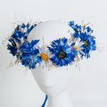 Vainadziņš ar rudzupuķēm un margrietiņām