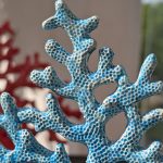 Keramikas koraļļa statuete zilā krāsā – detaļas
