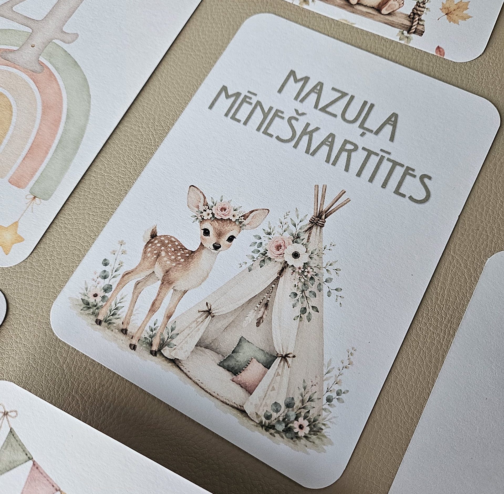 Mēneškartītes "Mazulītis" mazuļa pirmajam gadam Mēneškartītes "Mazulītis" mazuļa pirmajam gadam